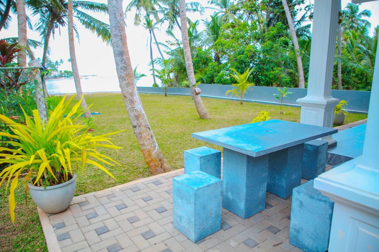Maha Oya Lodge Wayikkal Exterior foto