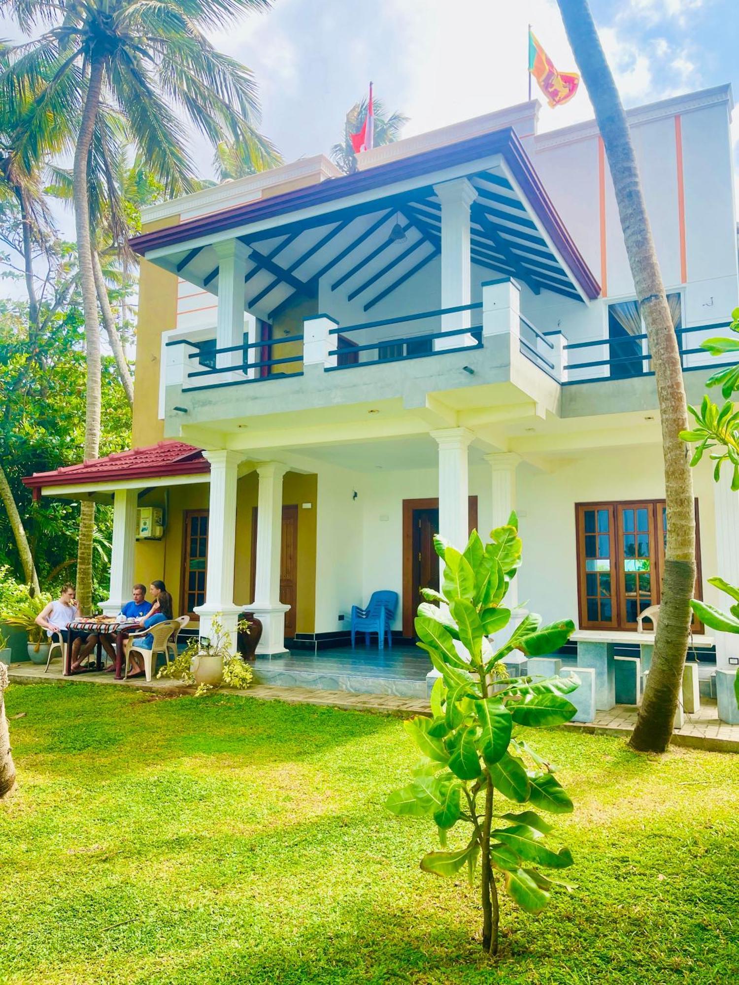 Maha Oya Lodge Wayikkal Exterior foto